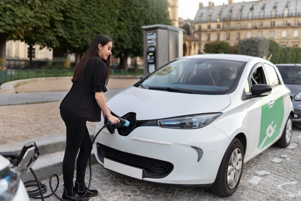 >How to Charge Your EV During Solar Hours